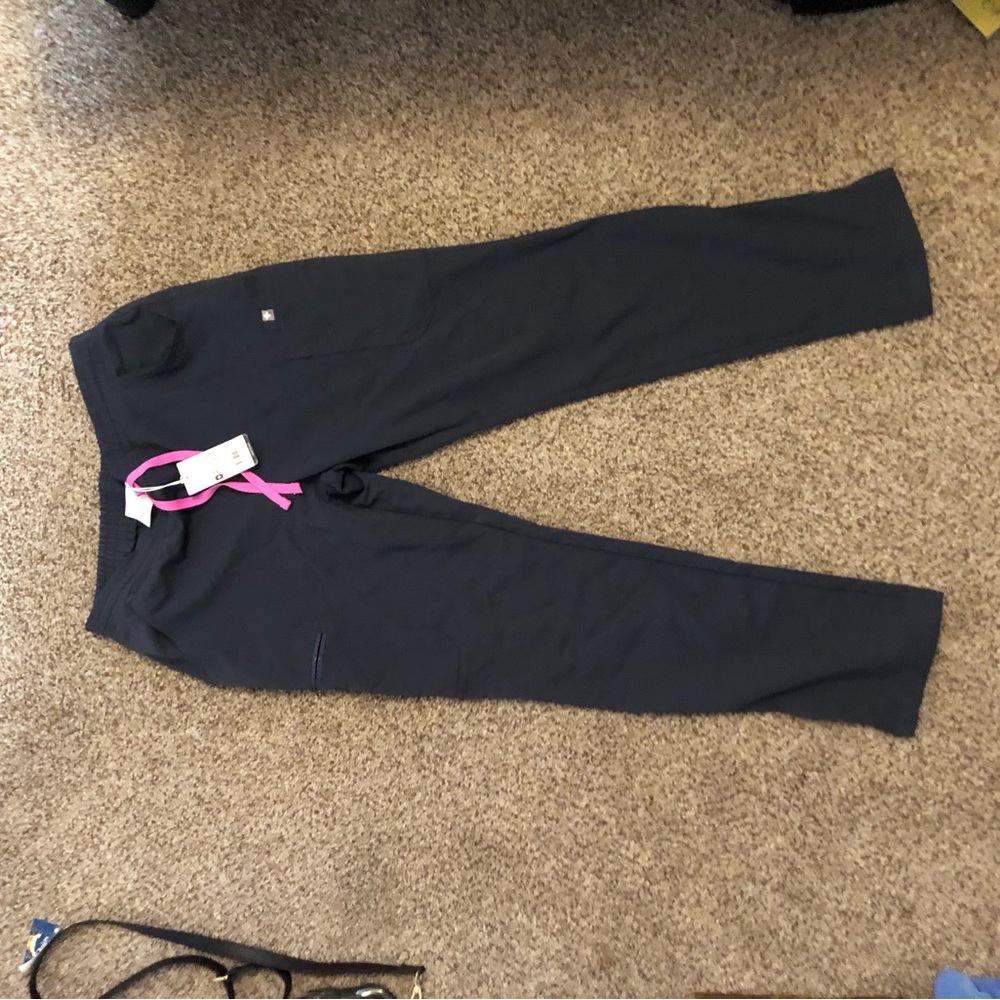 Figs Straight Leg Scrub Pants in Navy with Pink Drawstring